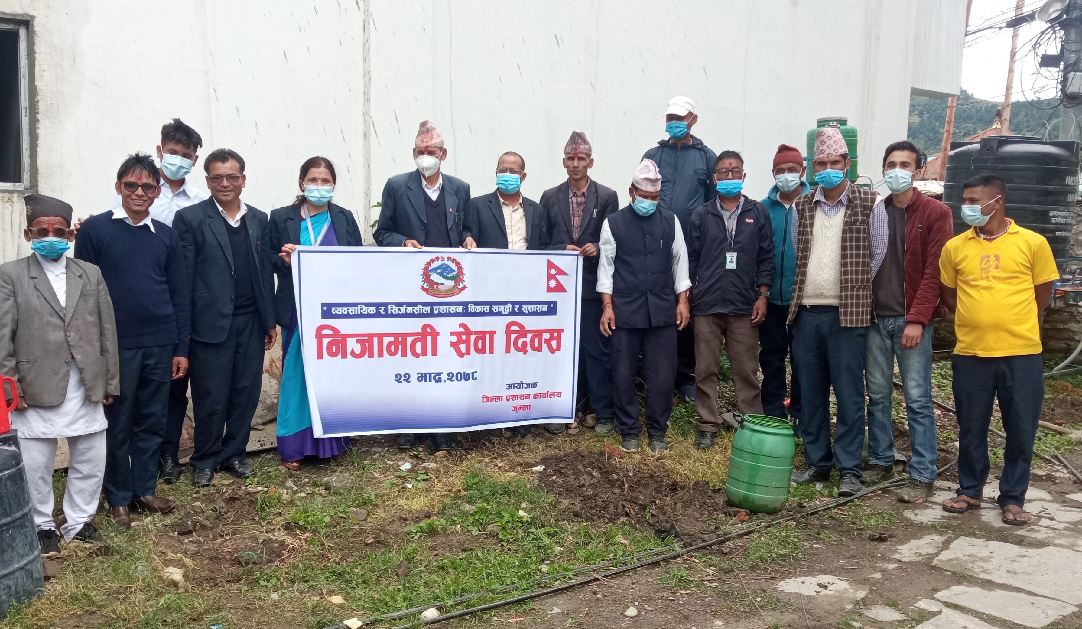 DCMC लार्इ प्राप्त कोभिड-१९ प्रतिकार्य स्वास्थ्य सामाग्री KAHS लार्इ हस्तान्तरण गर्नु हुदै प्रजिअ प्रसार्इ